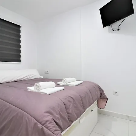 Albatros Ground Floor 1-4 *